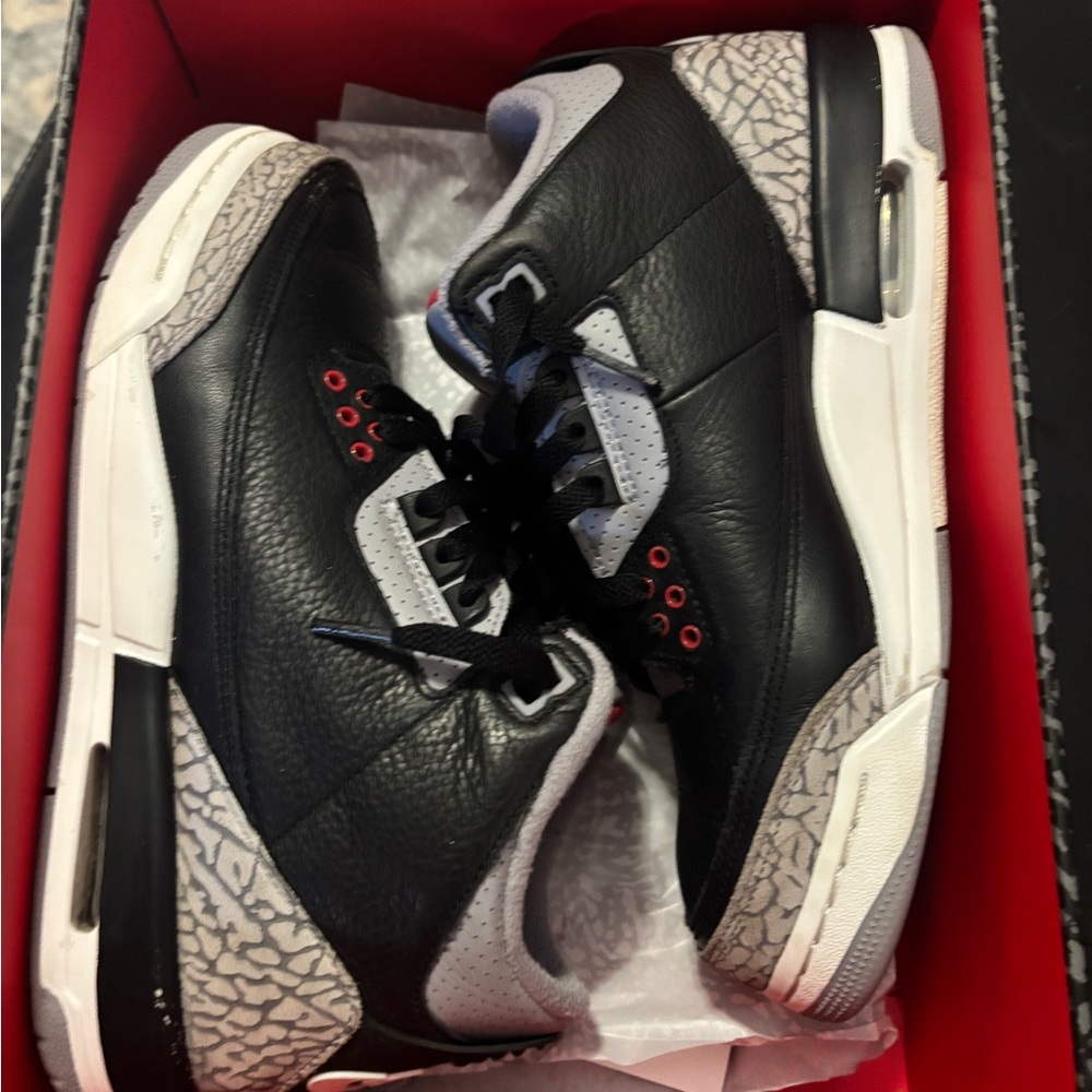 Air Jordan Kids' Grade School Jordan Retro 3 Basketball Shoes